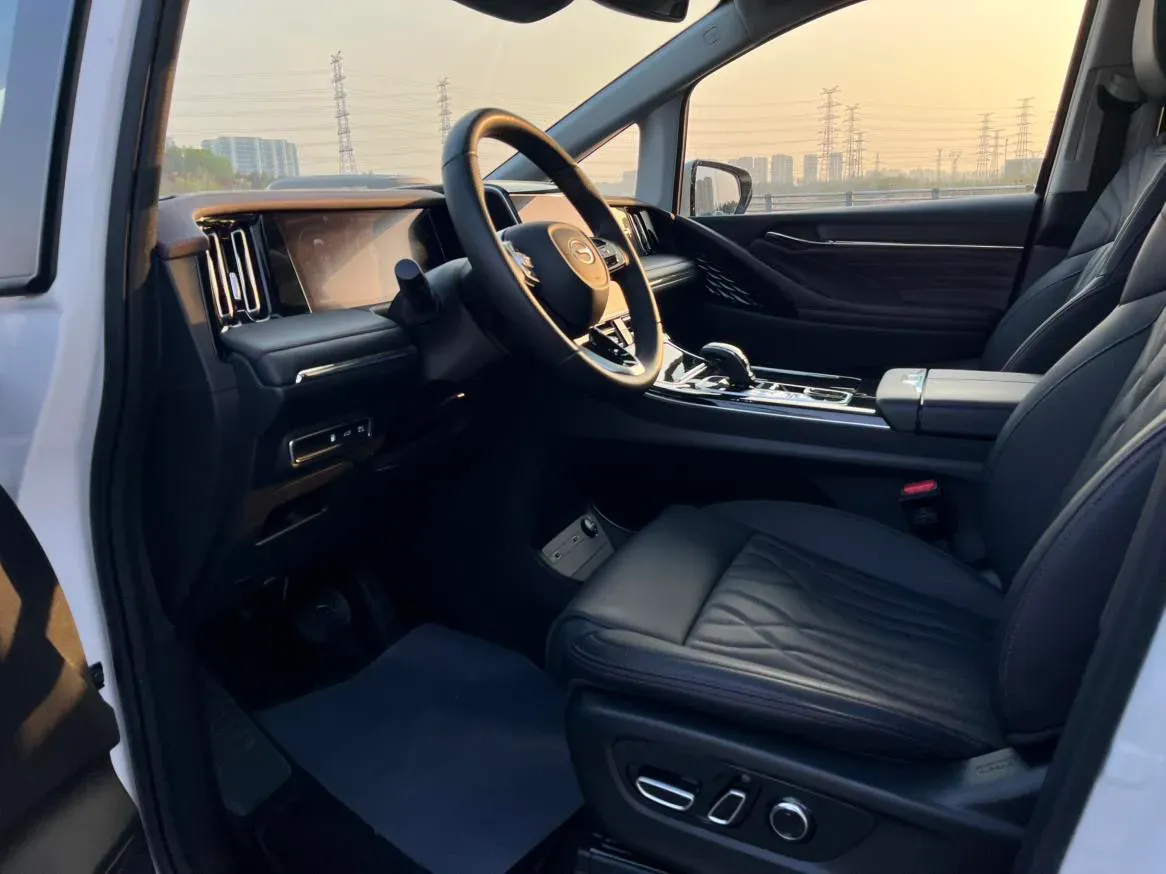 2024 GAC Trumpchi M8 2.0T 190HP L4 2DHT Hybrid,autocango,china used car exporter,china ev exporter,chinese used car exporter,chinese used ev exporter