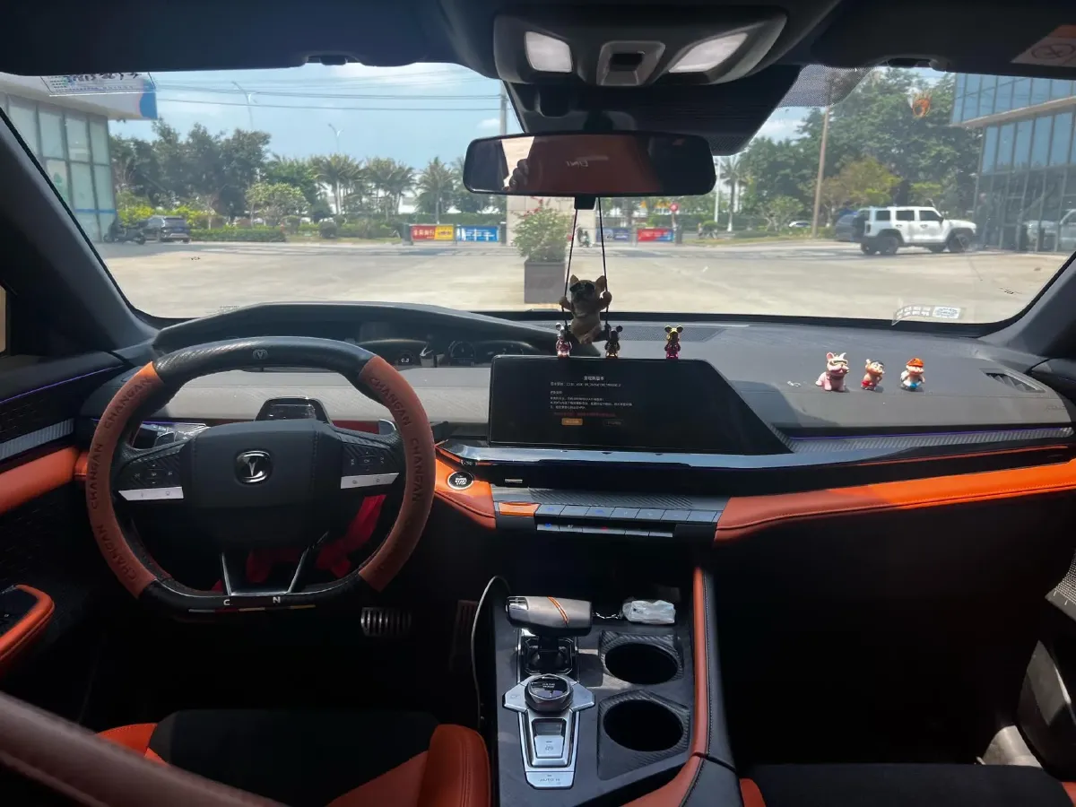 2023 ChangAn UNI-V 1.5T 188HP L4 7DCT,autocango,china used car exporter,china ev exporter,chinese used car exporter,chinese used ev exporter