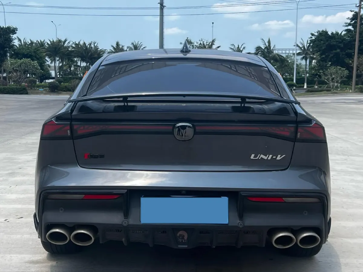 2023 ChangAn UNI-V 1.5T 188HP L4 7DCT,autocango,china used car exporter,china ev exporter,chinese used car exporter,chinese used ev exporter