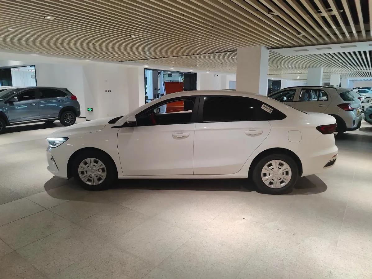 2022 Geely Emgrand 1.5L 114HP L4 5MT,autocango,china used car exporter,china ev exporter,chinese used car exporter,chinese used ev exporter