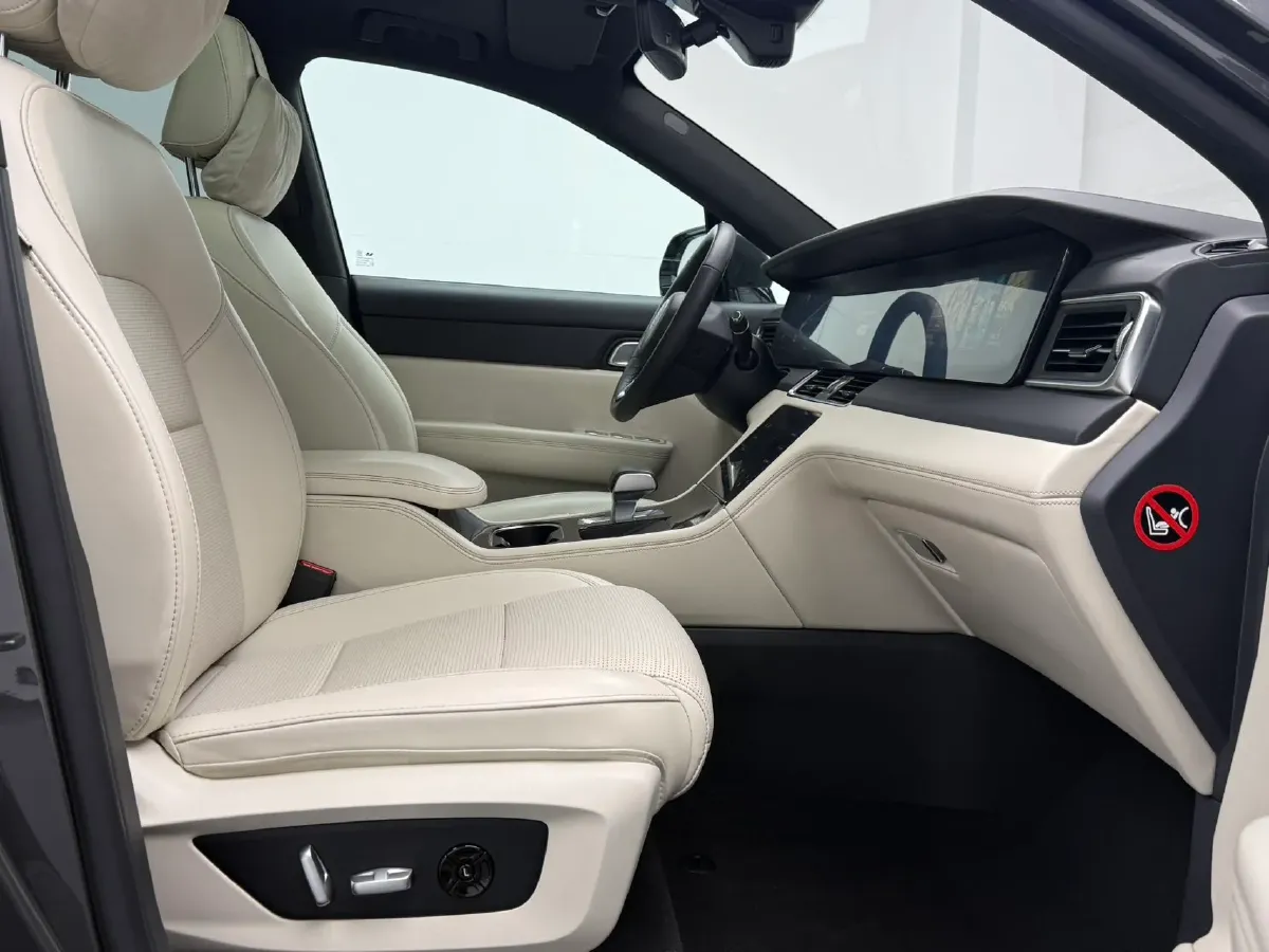 2021 Li ONE Range Extended 131HP REEV 40.5KWH,autocango,china used car exporter,china ev exporter,chinese used car exporter,chinese used ev exporter