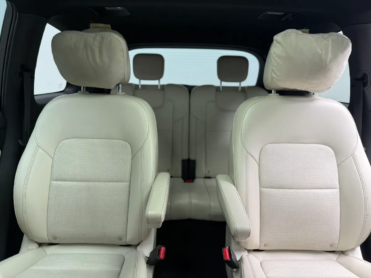 2021 Li ONE Range Extended 131HP REEV 40.5KWH,autocango,china used car exporter,china ev exporter,chinese used car exporter,chinese used ev exporter