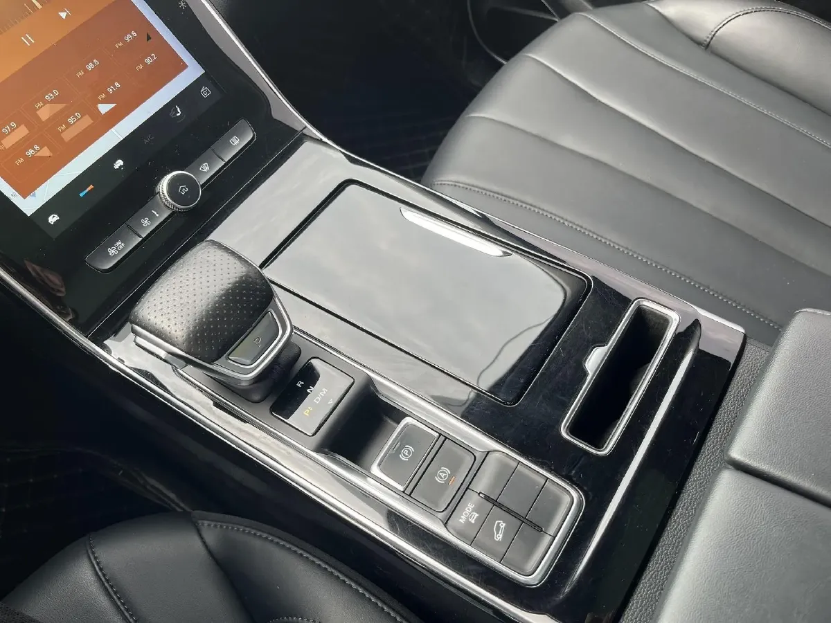 2019 Roewe RX5 MAX 1.5T 173HP L4 6AT,autocango,china used car exporter,china ev exporter,chinese used car exporter,chinese used ev exporter