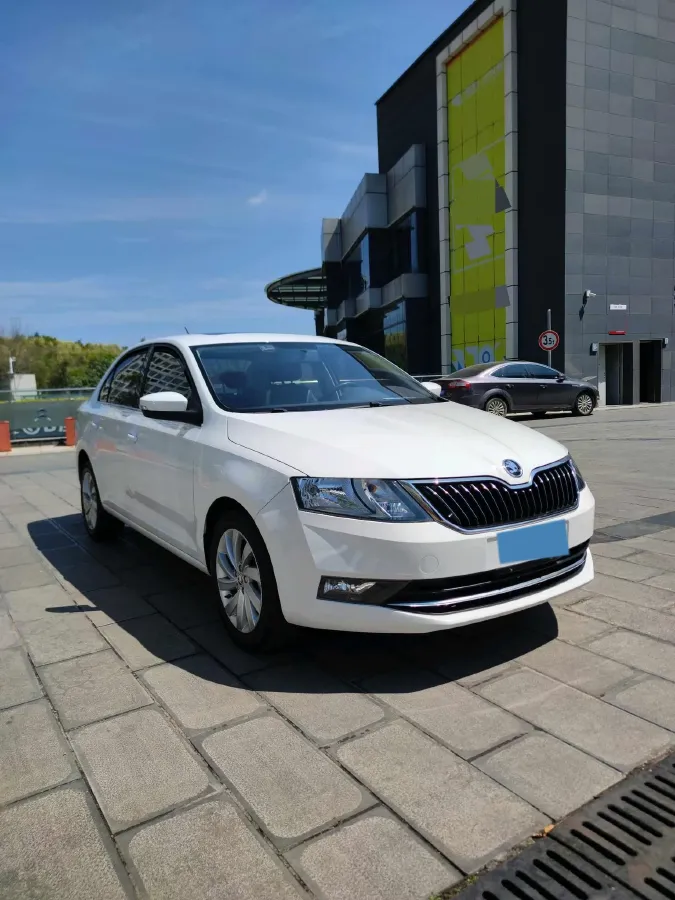 2019 SWM G01 1.5T 156HP L4 6AT,autocango,china used car exporter,china ev exporter,chinese used car exporter,chinese used ev exporter