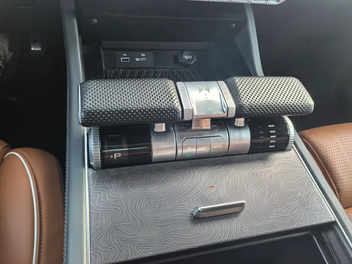 2023 M Hero 917 REEV 65.8KWH,autocango,china used car exporter,china ev exporter,chinese used car exporter,chinese used ev exporter