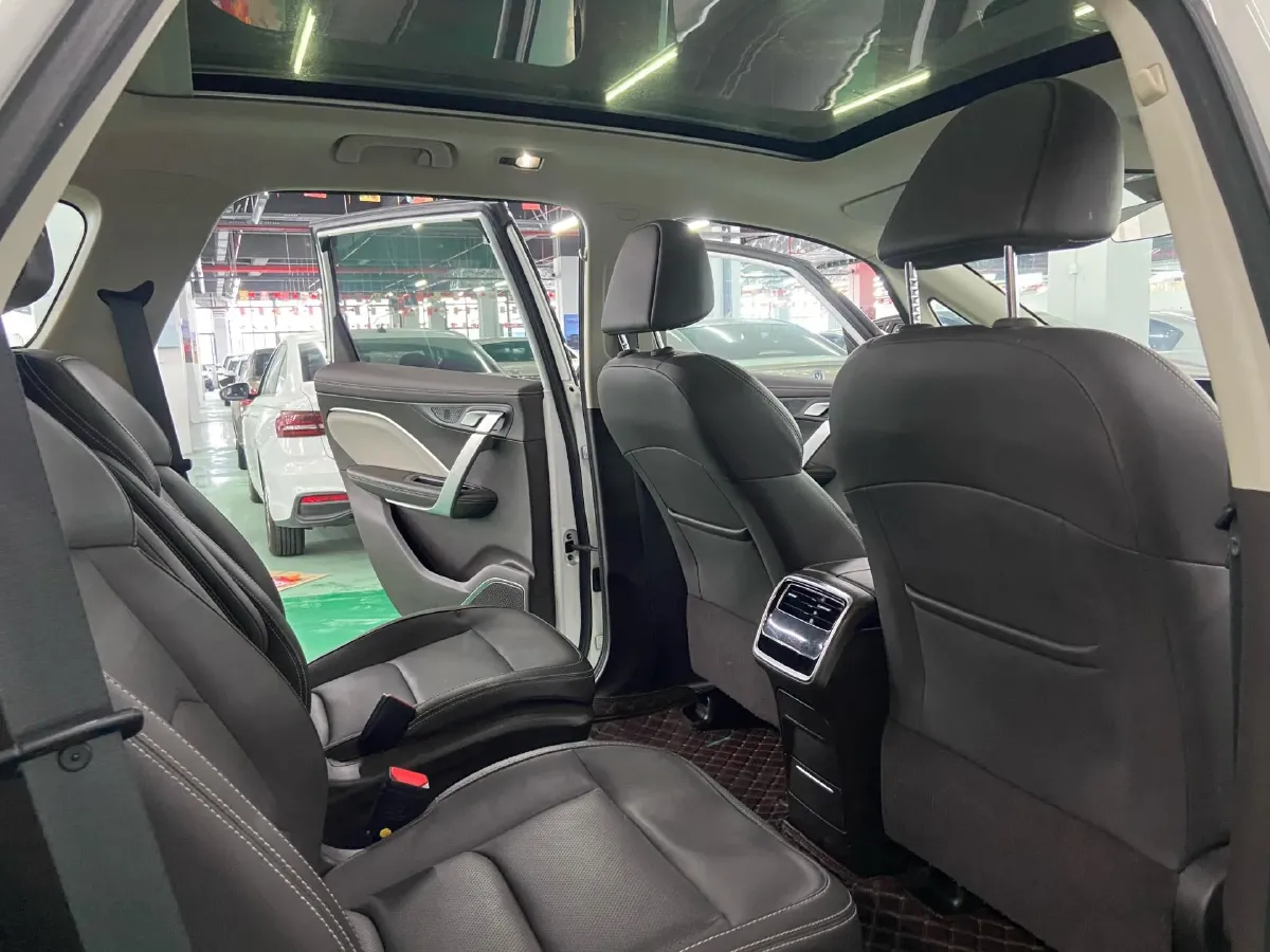 2021 Geely JiaJi 1.8T 184HP L4 7DCT,autocango,china used car exporter,china ev exporter,chinese used car exporter,chinese used ev exporter