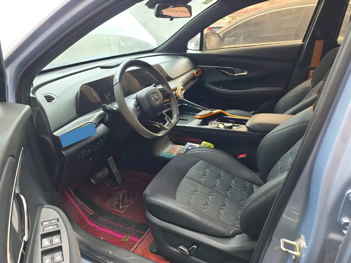 2022 ChangAn UNI-T 1.5T 188HP L4 7DCT,autocango,china used car exporter,china ev exporter,chinese used car exporter,chinese used ev exporter