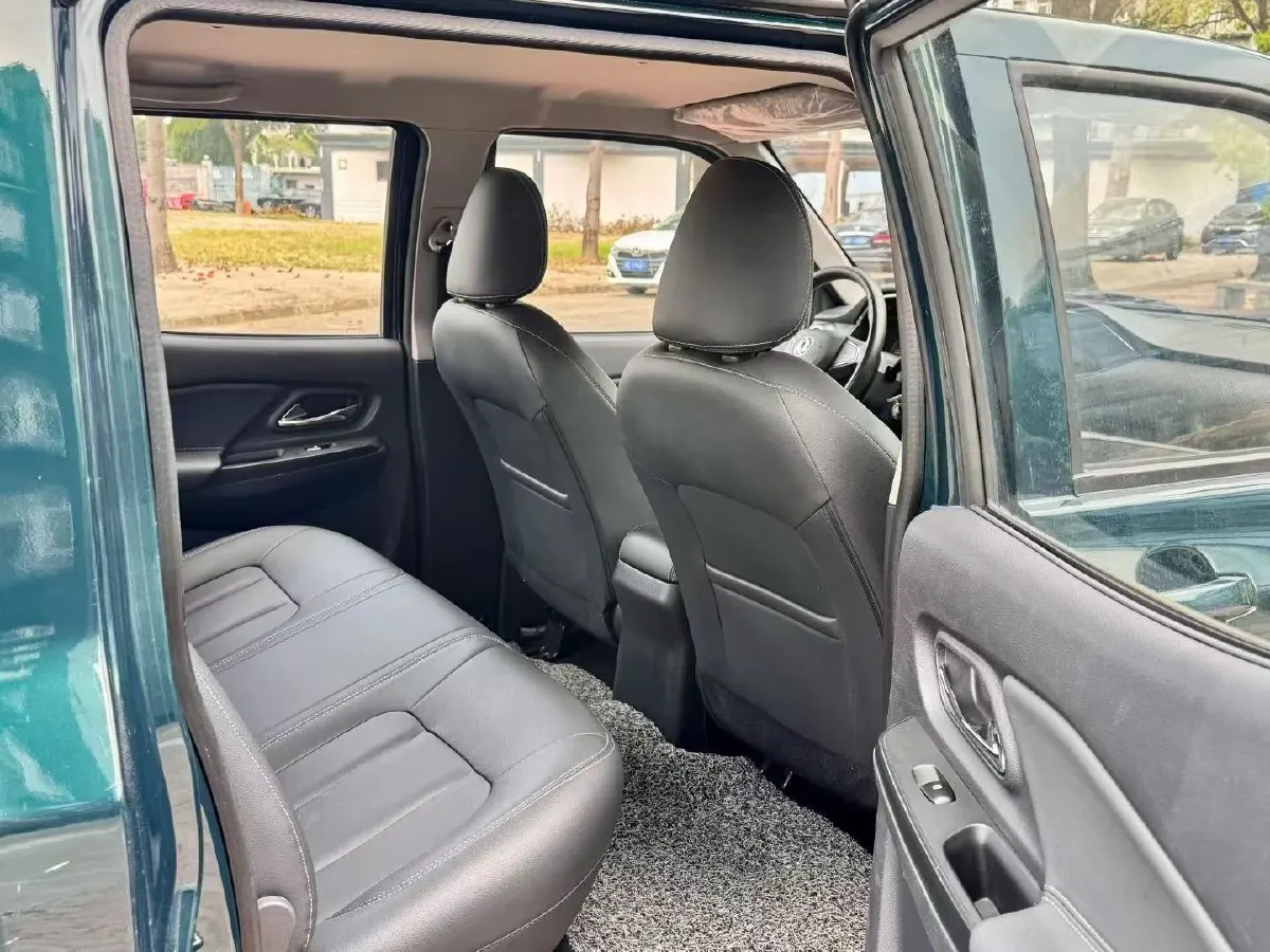 2021 Dongfeng RuiQi 6 2.3T 163HP L4 6MT,autocango,china used car exporter,china ev exporter,chinese used car exporter,chinese used ev exporter