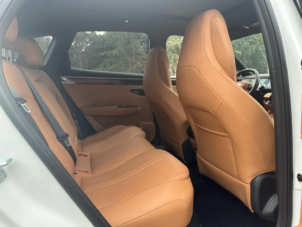 2025 Geely Galaxy L7 1.5L 112HP L4 1DHT PHEV 18.4KWH,autocango,china used car exporter,china ev exporter,chinese used car exporter,chinese used ev exporter