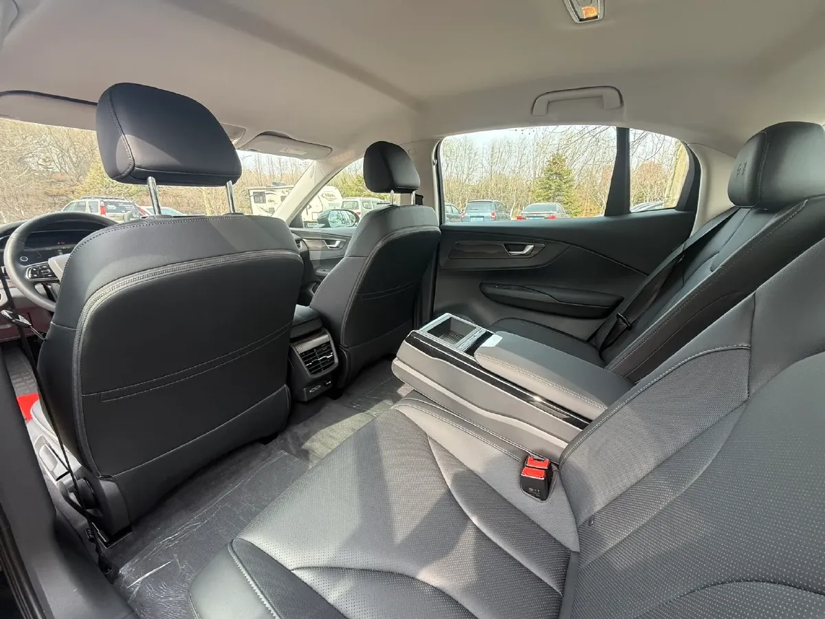 2022 HongQi E-QM5 BEV 54KWH,autocango,china used car exporter,china ev exporter,chinese used car exporter,chinese used ev exporter