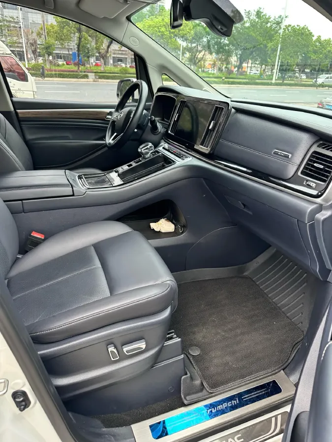 2021 GAC Trumpchi M8 2.0T 252HP L4 8AT,autocango,china used car exporter,china ev exporter,chinese used car exporter,chinese used ev exporter