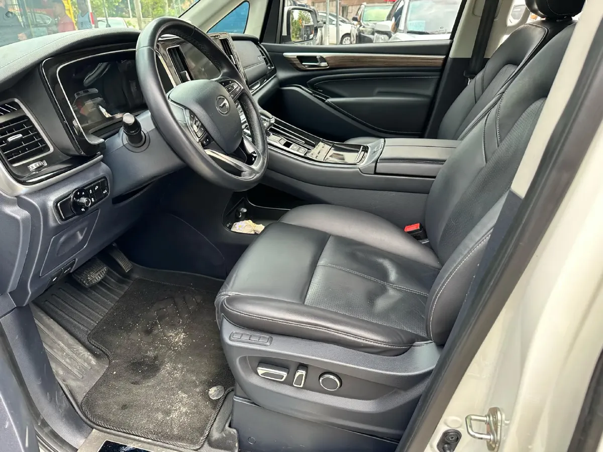 2021 GAC Trumpchi M8 2.0T 252HP L4 8AT,autocango,china used car exporter,china ev exporter,chinese used car exporter,chinese used ev exporter