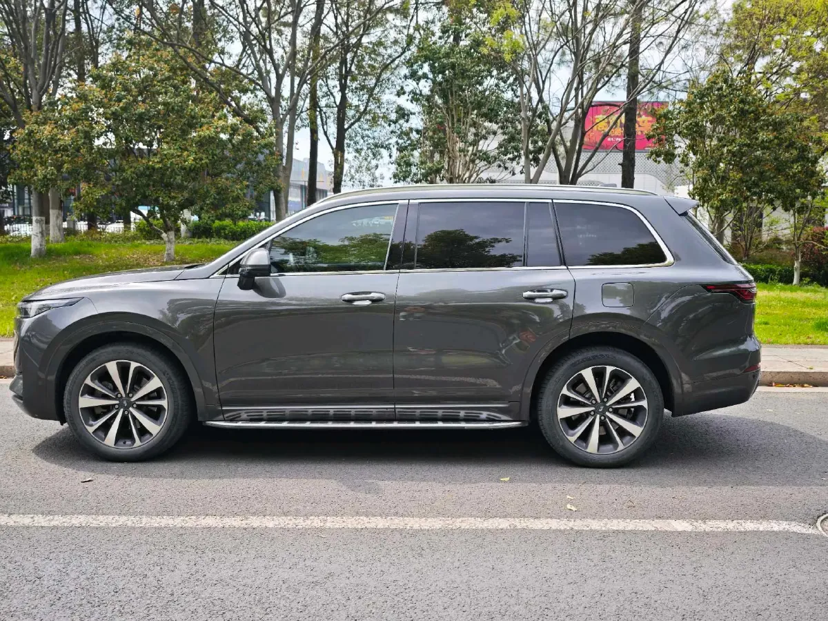 2020 Li ONE Range Extended 131HP REEV 40.5KWH,autocango,china used car exporter,china ev exporter,chinese used car exporter,chinese used ev exporter