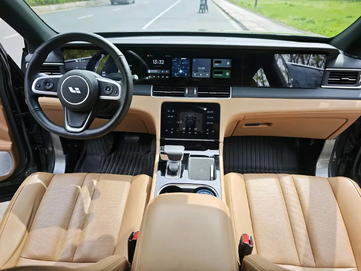 2020 Li ONE Range Extended 131HP REEV 40.5KWH,autocango,china used car exporter,china ev exporter,chinese used car exporter,chinese used ev exporter