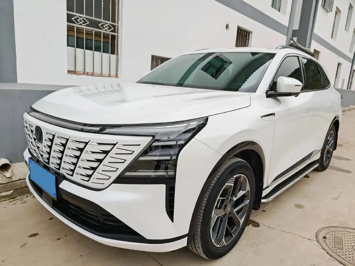 2025 ChangAn CS75 Plus 1.5T 192HP L4 8AT,autocango,china used car exporter,china ev exporter,chinese used car exporter,chinese used ev exporter