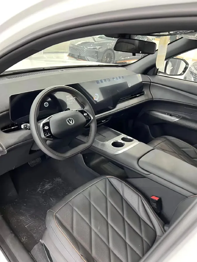 2025 ChangAn CS75 Plus 1.5T 192HP L4 8AT,autocango,china used car exporter,china ev exporter,chinese used car exporter,chinese used ev exporter