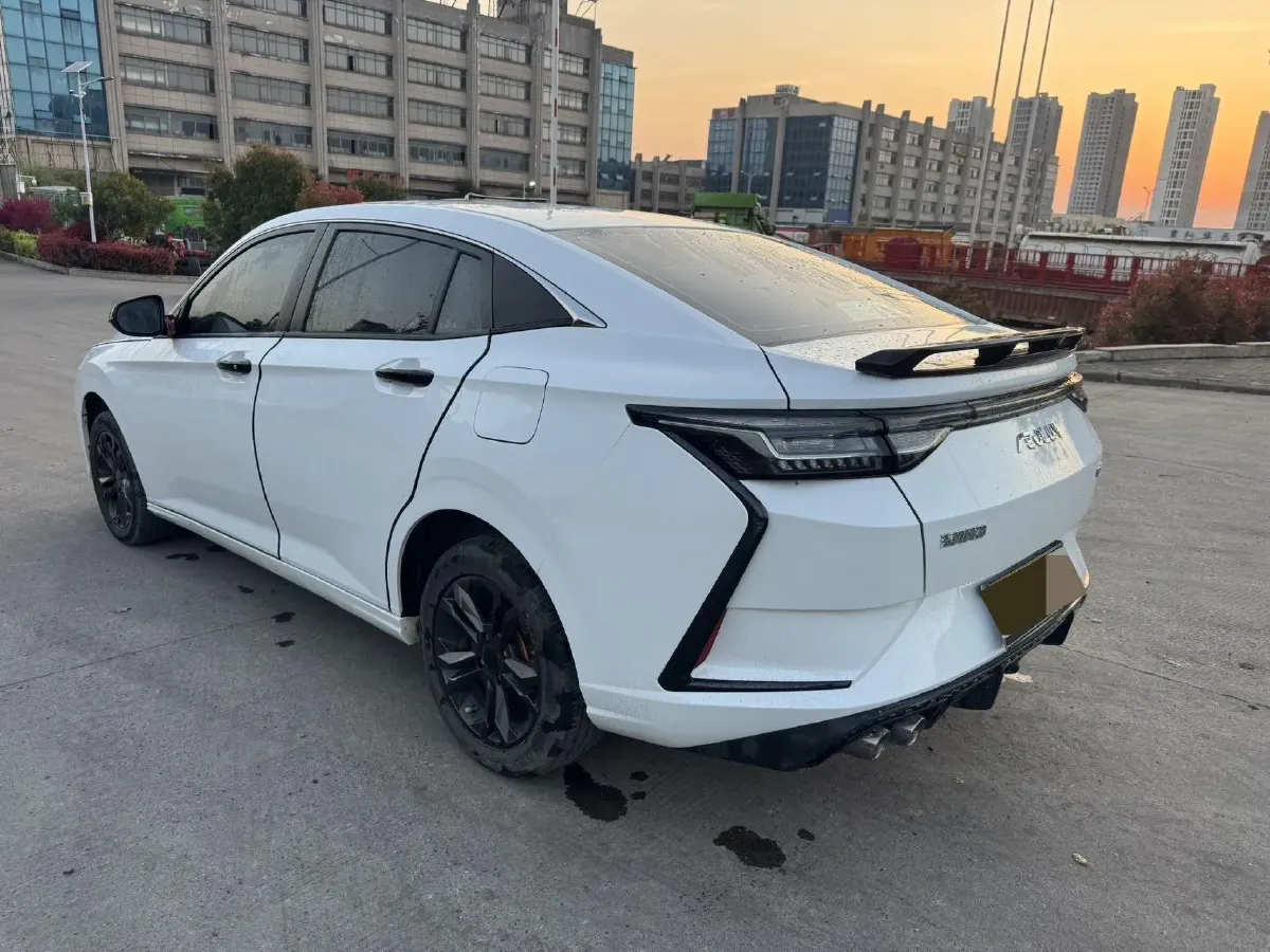 2023 DongFeng Aeolus YiXuan 1.5L 125HP L4 6DCT,autocango,china used car exporter,china ev exporter,chinese used car exporter,chinese used ev exporter