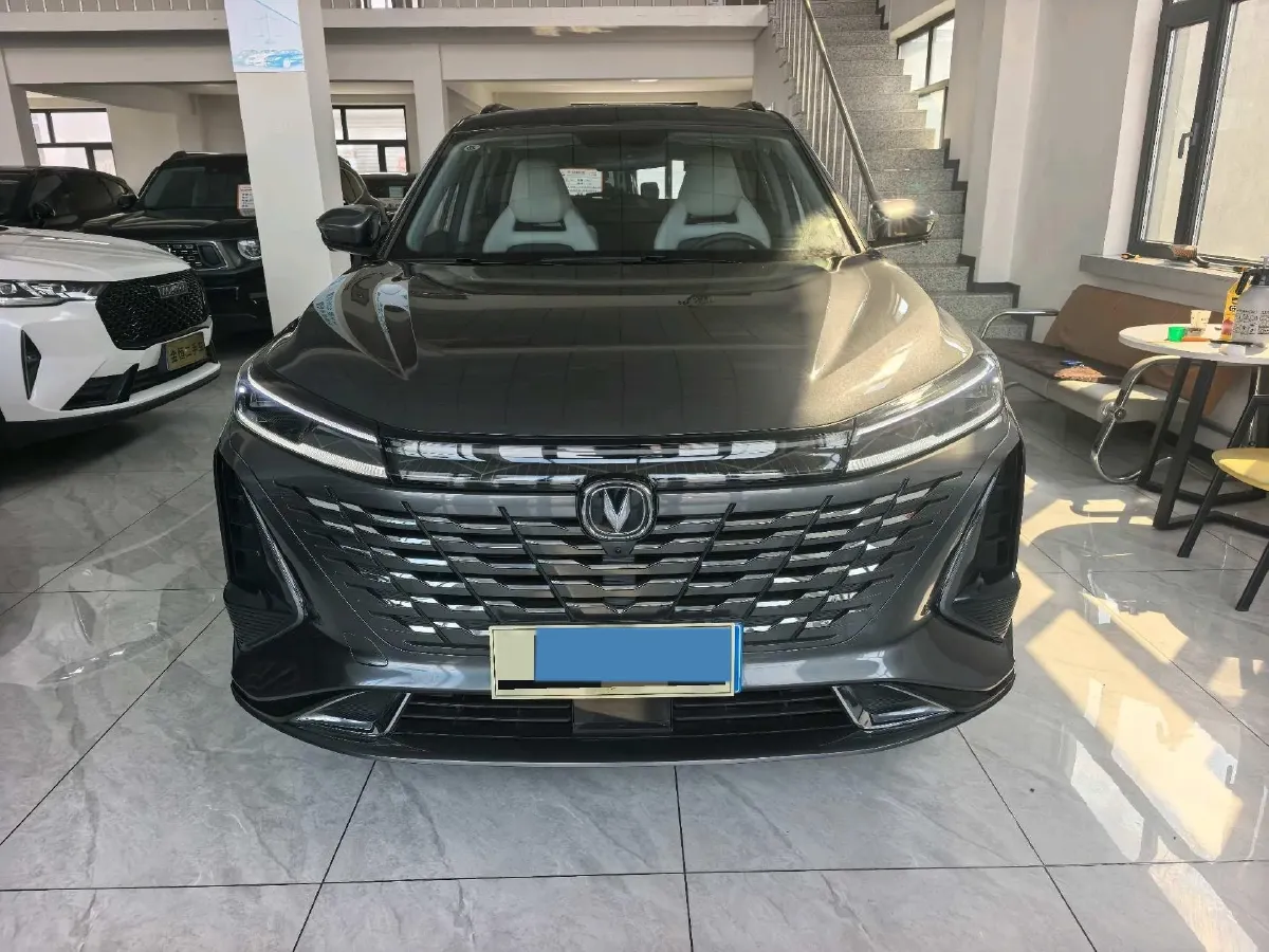 2023 ChangAn CS75 Plus 1.5T 188HP L4 8AT,autocango,china used car exporter,china ev exporter,chinese used car exporter,chinese used ev exporter