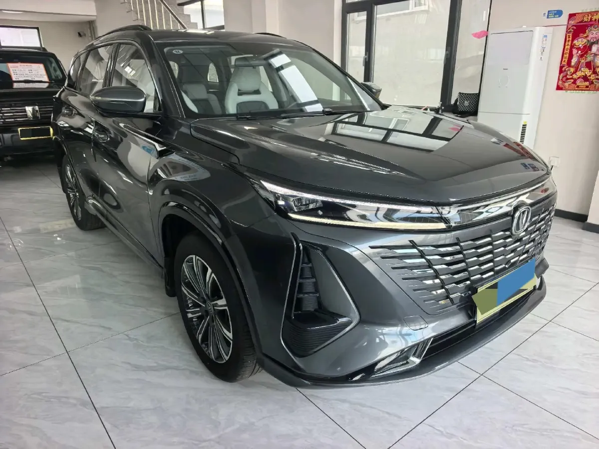 2023 ChangAn CS75 Plus 1.5T 188HP L4 8AT,autocango,china used car exporter,china ev exporter,chinese used car exporter,chinese used ev exporter