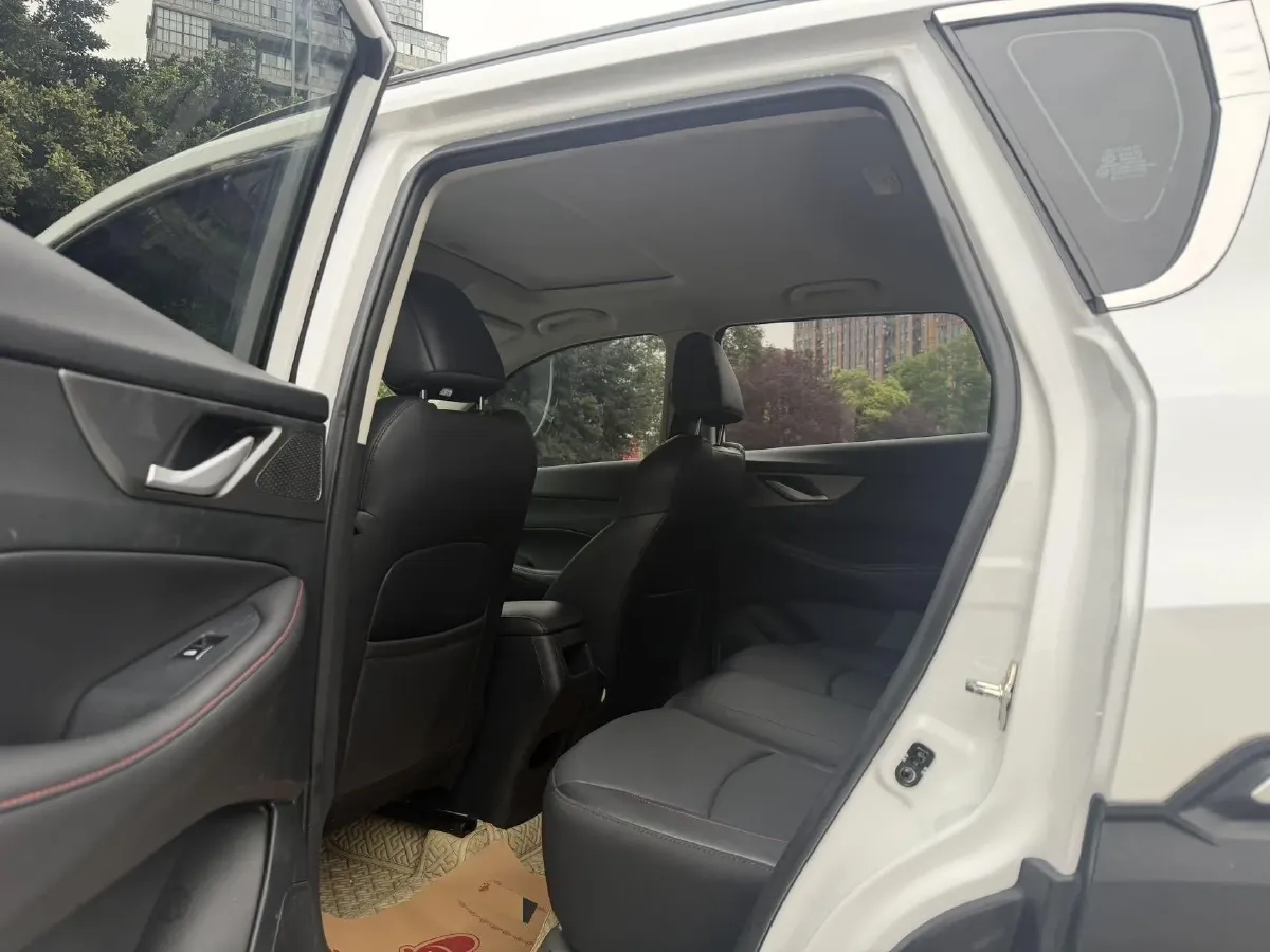 2022 ChangAn CS35 Plus 1.4T 160HP L4 7DCT,autocango,china used car exporter,china ev exporter,chinese used car exporter,chinese used ev exporter