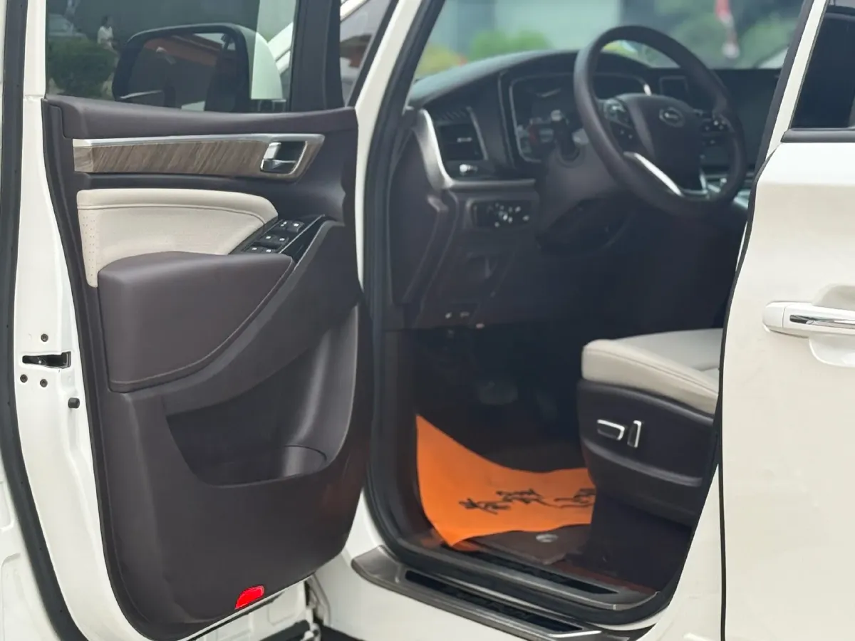 2021 GAC Trumpchi M8 2.0T 252HP L4 8AT,autocango,china used car exporter,china ev exporter,chinese used car exporter,chinese used ev exporter