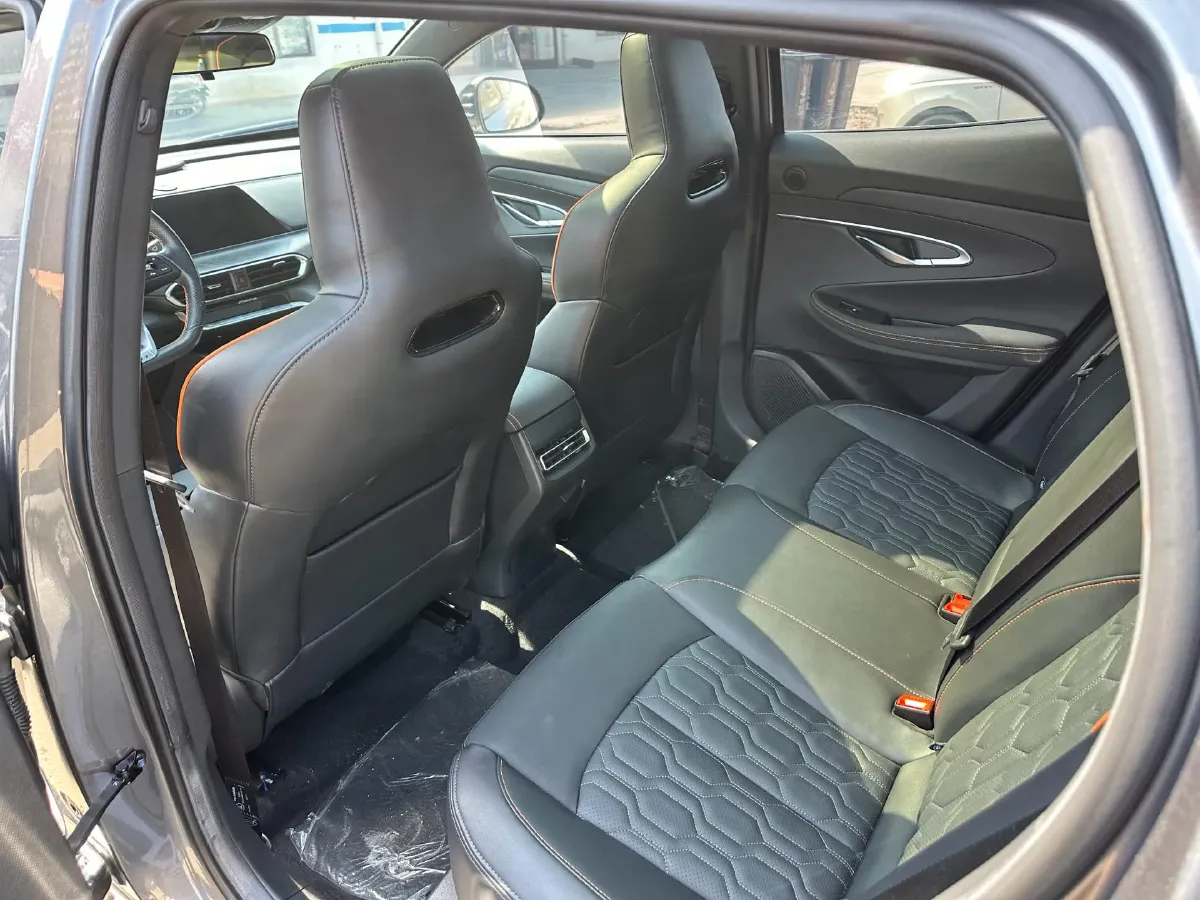 2022 ChangAn UNI-T 1.5T 188HP L4 7DCT,autocango,china used car exporter,china ev exporter,chinese used car exporter,chinese used ev exporter