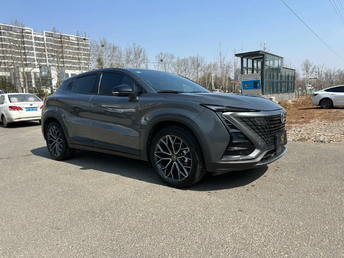 2022 ChangAn UNI-T 1.5T 188HP L4 7DCT,autocango,china used car exporter,china ev exporter,chinese used car exporter,chinese used ev exporter