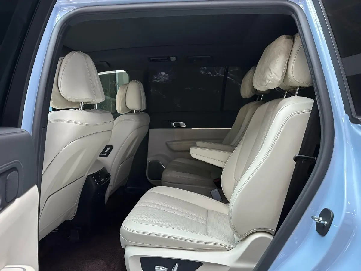 2020 Li ONE Range Extended 131HP REEV 40.5KWH,autocango,china used car exporter,china ev exporter,chinese used car exporter,chinese used ev exporter