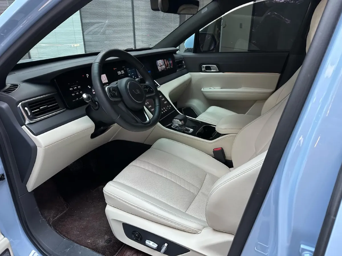 2020 Li ONE Range Extended 131HP REEV 40.5KWH,autocango,china used car exporter,china ev exporter,chinese used car exporter,chinese used ev exporter