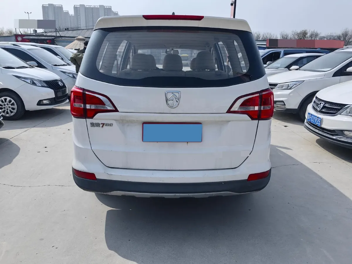2016 BaoJun 730 1.5L 112HP L4 5MT,autocango,china used car exporter,china ev exporter,chinese used car exporter,chinese used ev exporter