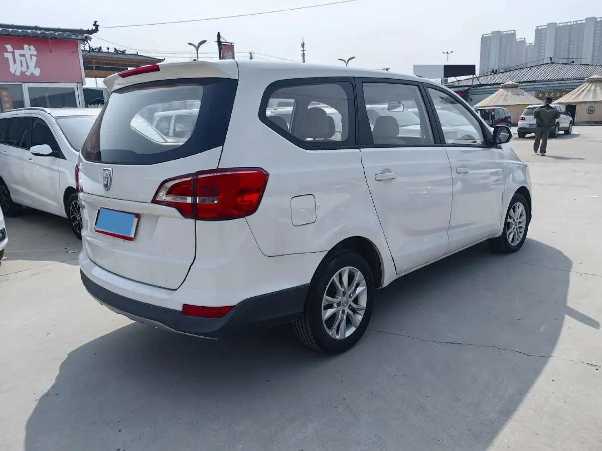 2016 BaoJun 730 1.5L 112HP L4 5MT,autocango,china used car exporter,china ev exporter,chinese used car exporter,chinese used ev exporter
