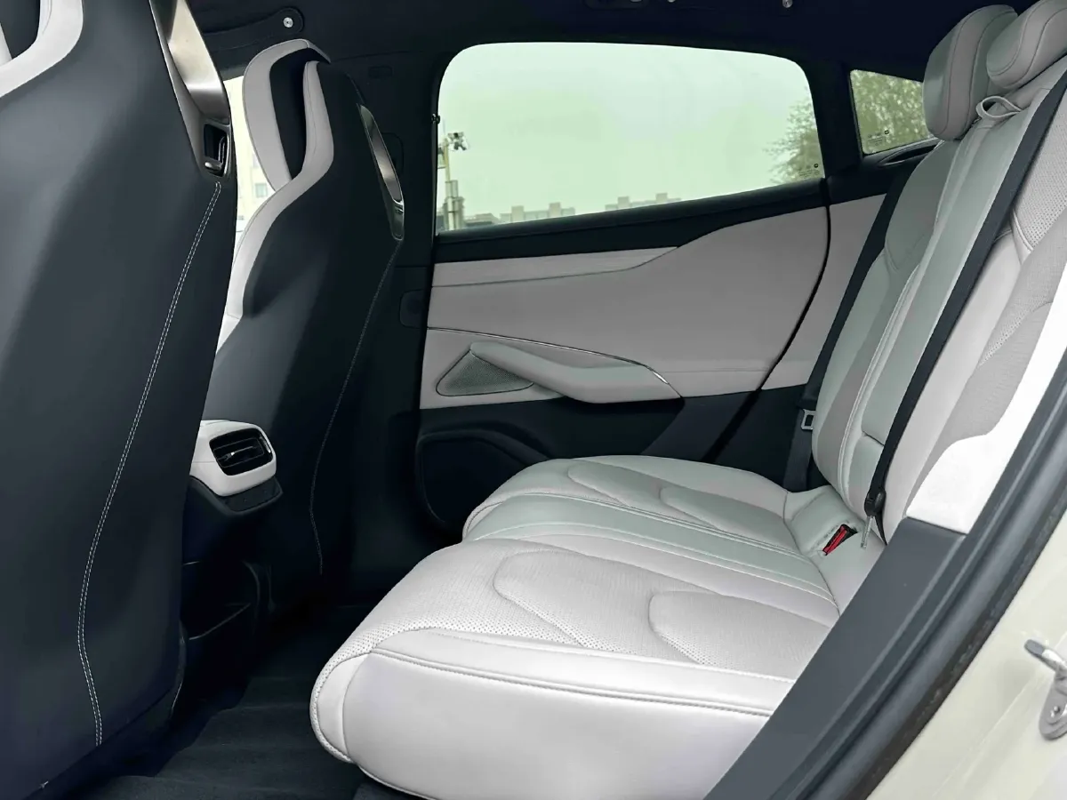 2024 MI SU7 BEV 73.6KWH,autocango,china used car exporter,china ev exporter,chinese used car exporter,chinese used ev exporter