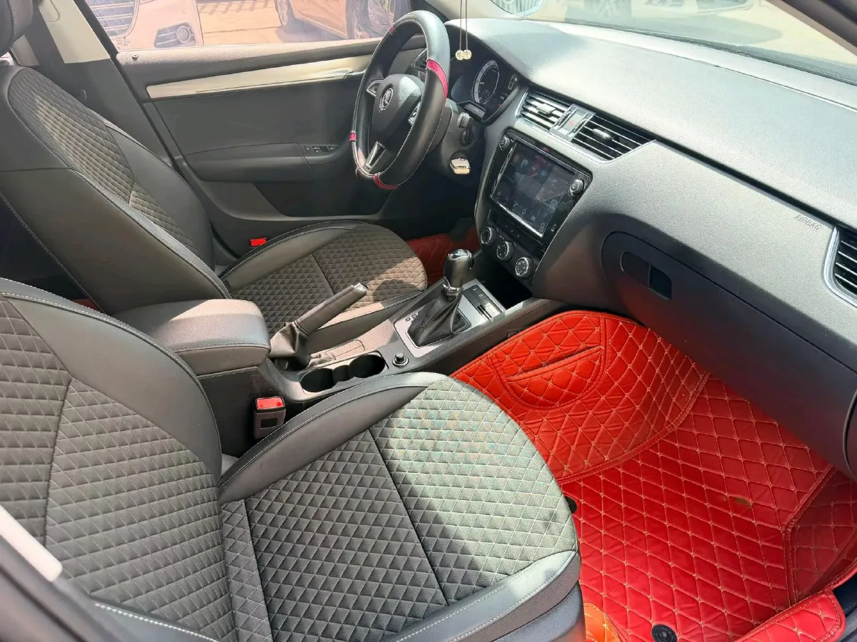 2018 Skoda Octavia 1.4T 150HP L4 7DCT,autocango,china used car exporter,china ev exporter,chinese used car exporter,chinese used ev exporter