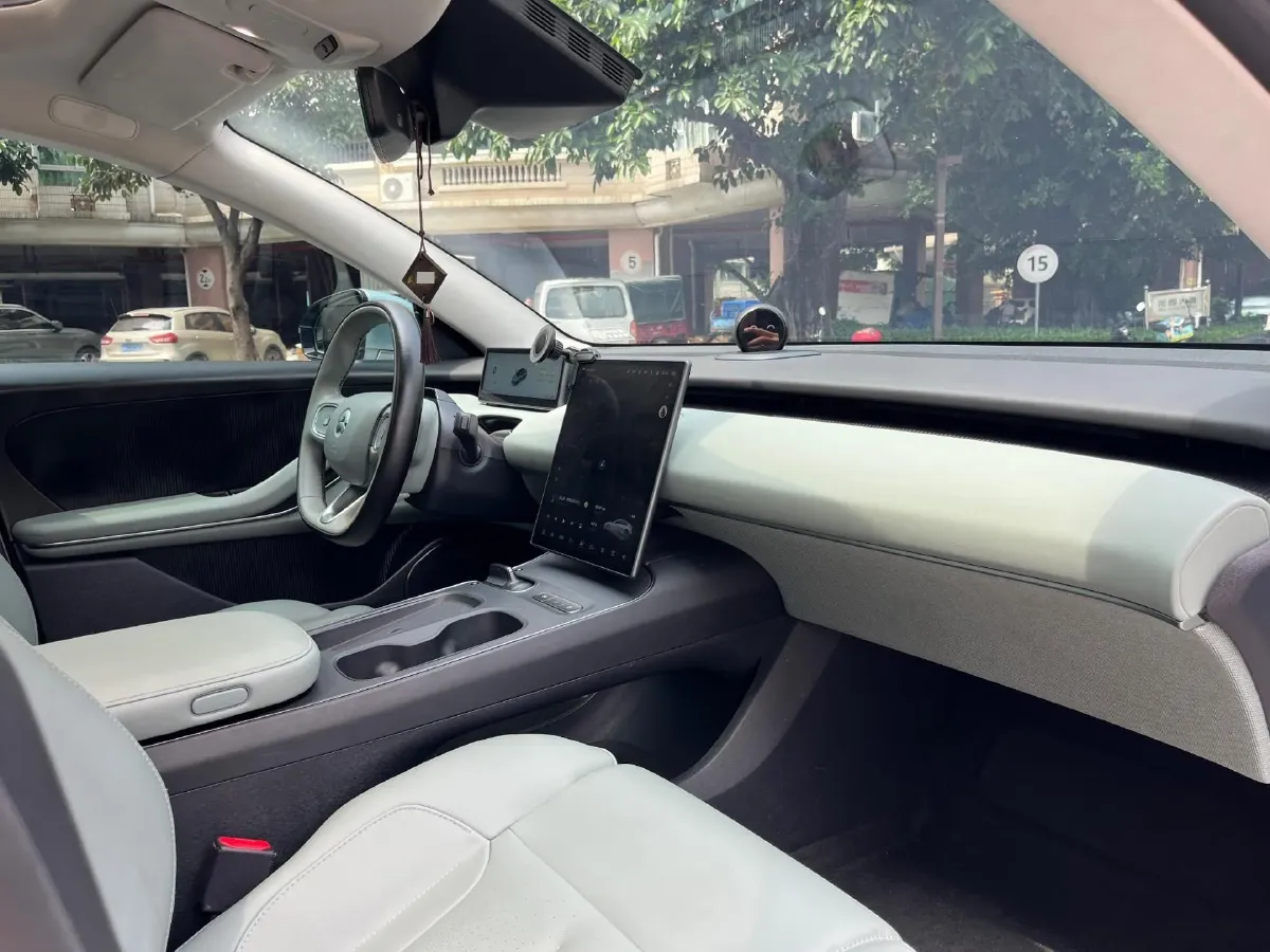 2022 JunTian HeiWuShi Youth 2.0T 203HP L4 6AT,autocango,china used car exporter,china ev exporter,chinese used car exporter,chinese used ev exporter