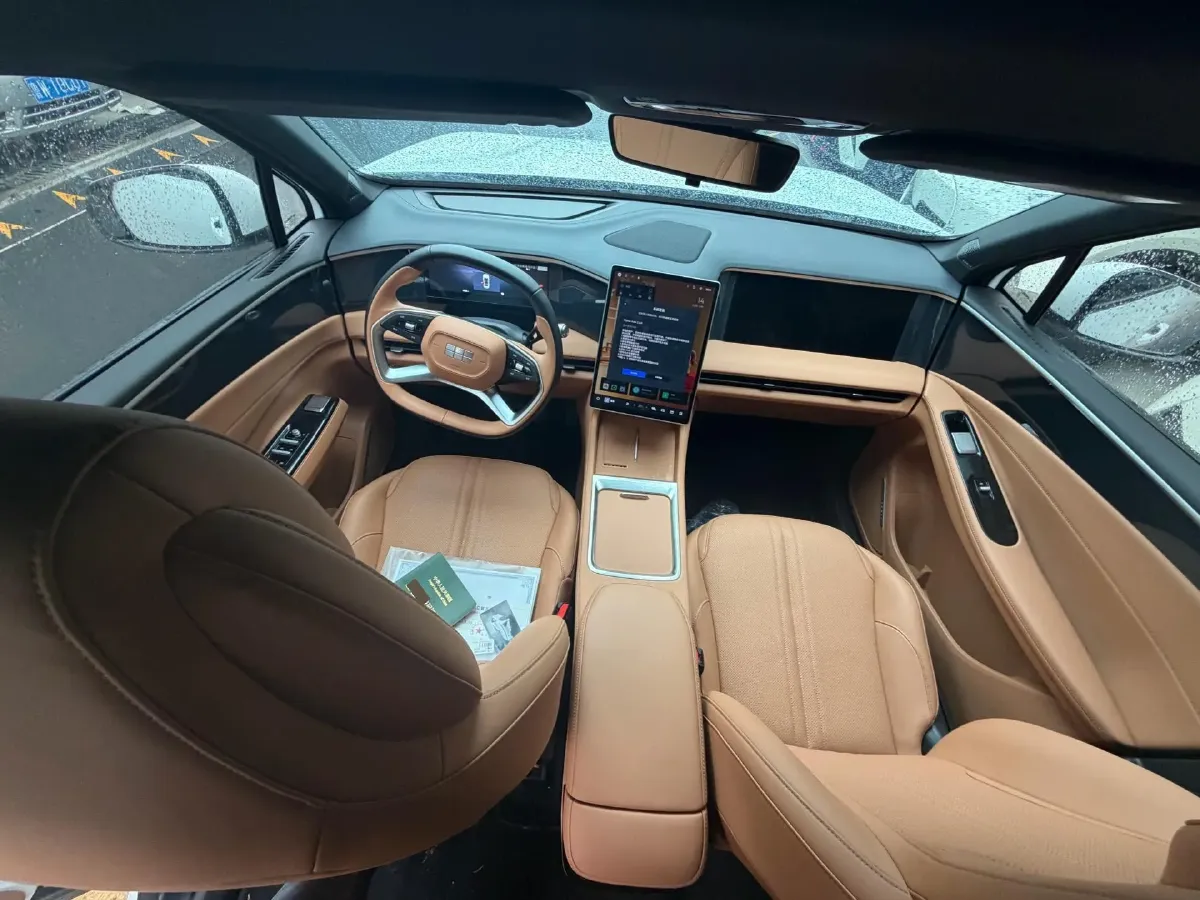 2025 Geely Galaxy L7 1.5L 112HP L4 1DHT PHEV 18.4KWH,autocango,china used car exporter,china ev exporter,chinese used car exporter,chinese used ev exporter