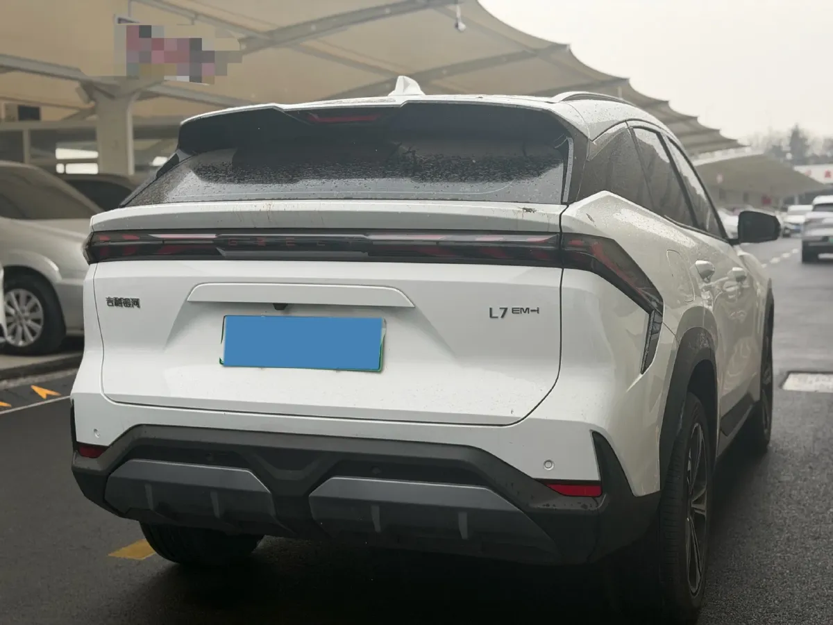 2025 Geely Galaxy L7 1.5L 112HP L4 1DHT PHEV 18.4KWH,autocango,china used car exporter,china ev exporter,chinese used car exporter,chinese used ev exporter