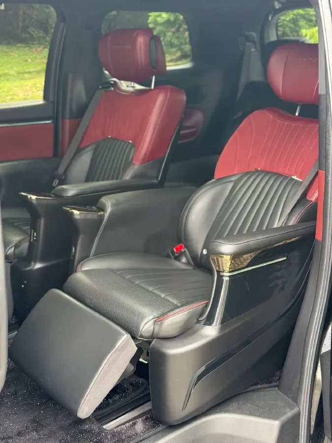 2023 GAC Trumpchi M8 2.0T 190HP L4 E-CVT Hybrid,autocango,china used car exporter,china ev exporter,chinese used car exporter,chinese used ev exporter