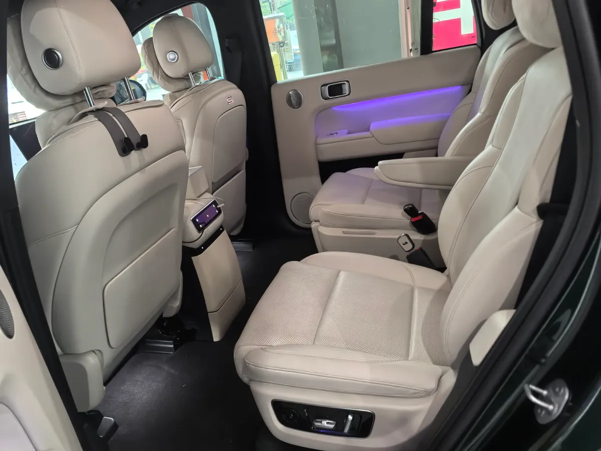 2024 Li L9 Range Extended 154HP REEV 52.3KWH,autocango,china used car exporter,china ev exporter,chinese used car exporter,chinese used ev exporter