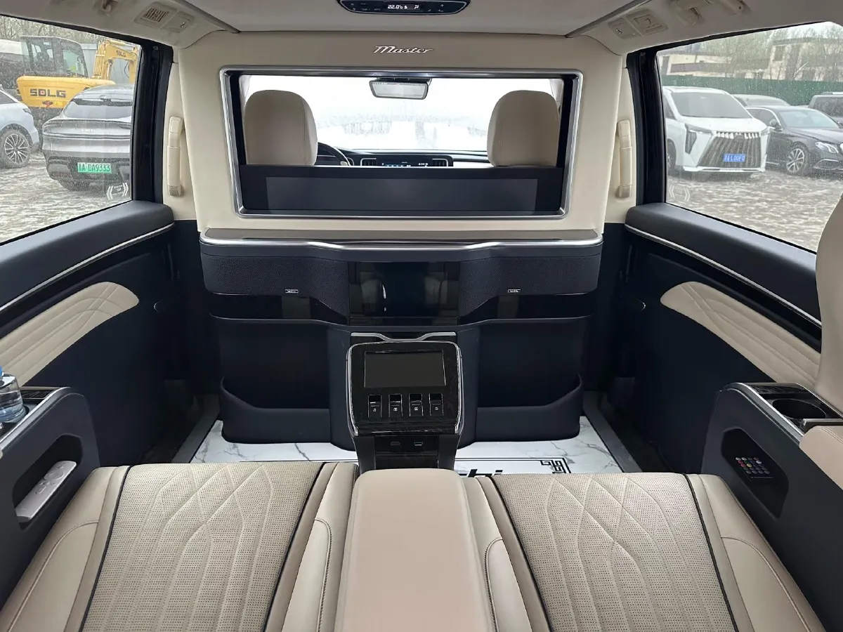 2021 GAC Trumpchi M8 2.0T 252HP L4 8AT,autocango,china used car exporter,china ev exporter,chinese used car exporter,chinese used ev exporter