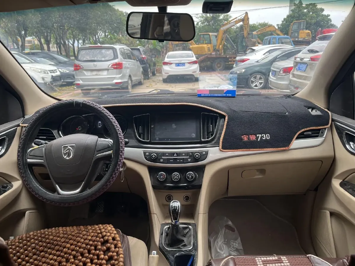 2016 BaoJun 560 1.5T 150HP L4 6MT,autocango,china used car exporter,china ev exporter,chinese used car exporter,chinese used ev exporter