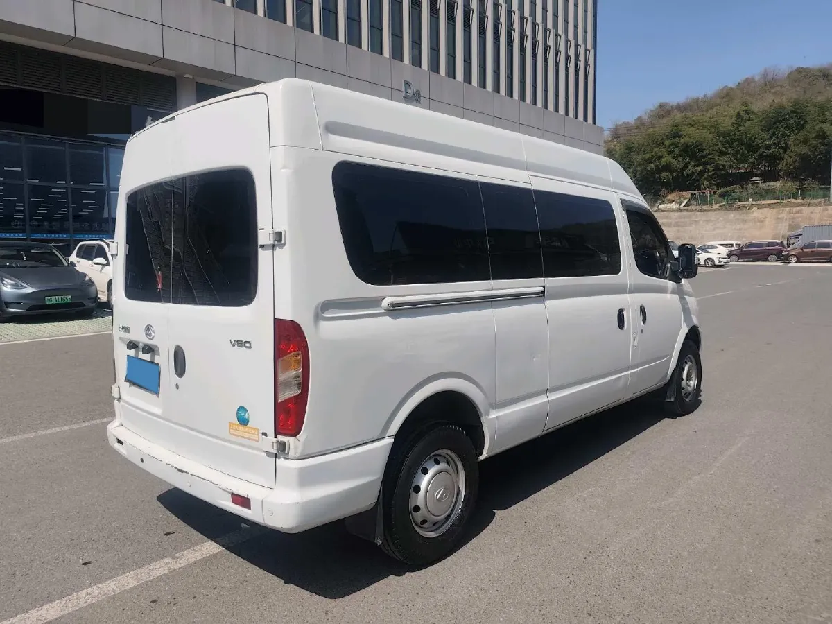 2021 MAXUS XinTu V80 2.0T 127HP L4 6MT,autocango,china used car exporter,china ev exporter,chinese used car exporter,chinese used ev exporter