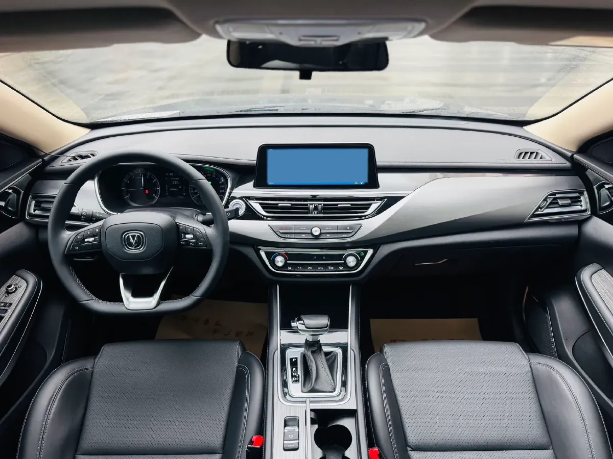 2021 ChangAn Raeton CC 1.5T 180HP L4 7DCT,autocango,china used car exporter,china ev exporter,chinese used car exporter,chinese used ev exporter