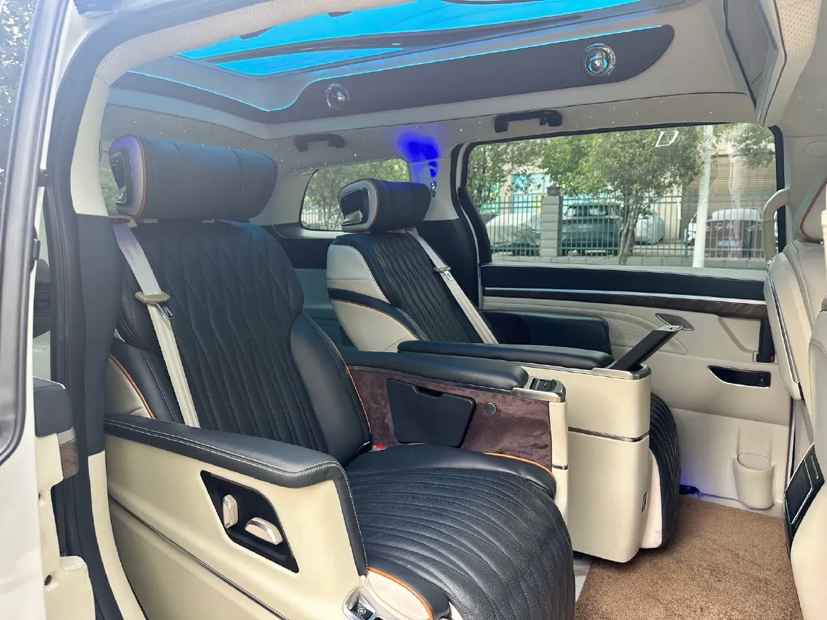 2021 Toyota Highlander 2.0T 220HP L4 6AT,autocango,china used car exporter,china ev exporter,chinese used car exporter,chinese used ev exporter