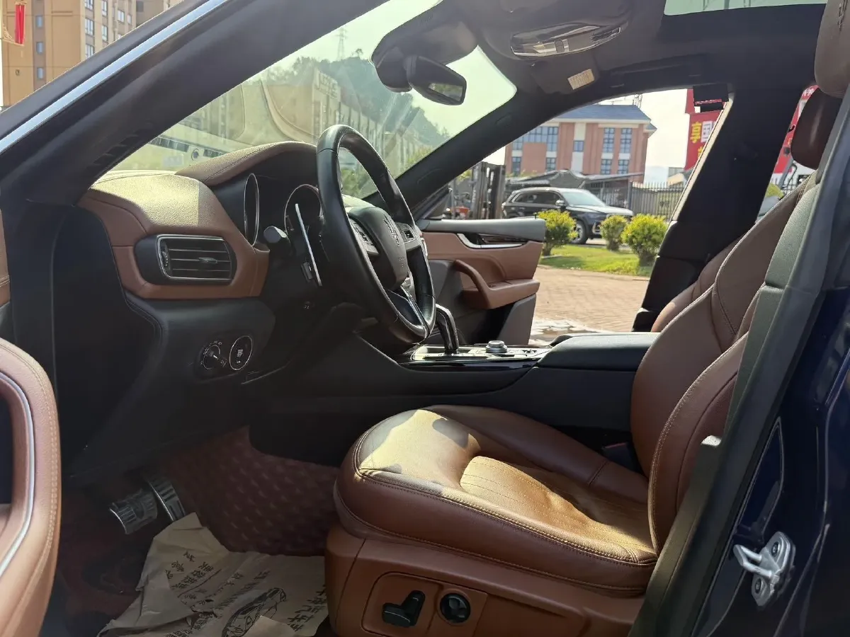 2019 Maserati Levante 3.0T 350HP V6 8AT,autocango,china used car exporter,china ev exporter,chinese used car exporter,chinese used ev exporter