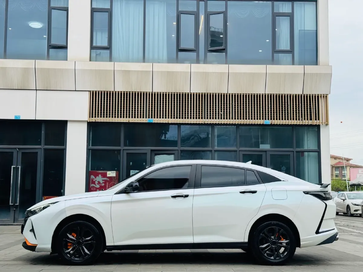 2023 DongFeng Aeolus YiXuan 1.5L 125HP L4 6DCT,autocango,china used car exporter,china ev exporter,chinese used car exporter,chinese used ev exporter