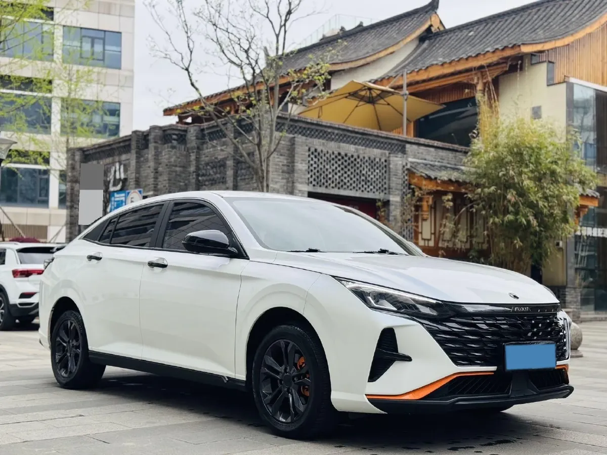 2023 DongFeng Aeolus YiXuan 1.5L 125HP L4 6DCT,autocango,china used car exporter,china ev exporter,chinese used car exporter,chinese used ev exporter
