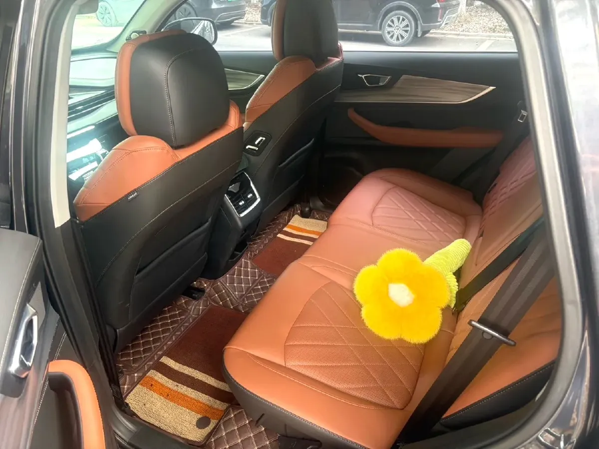 2022 ChangAn CS75 Plus 2.0T 233HP L4 8AT,autocango,china used car exporter,china ev exporter,chinese used car exporter,chinese used ev exporter