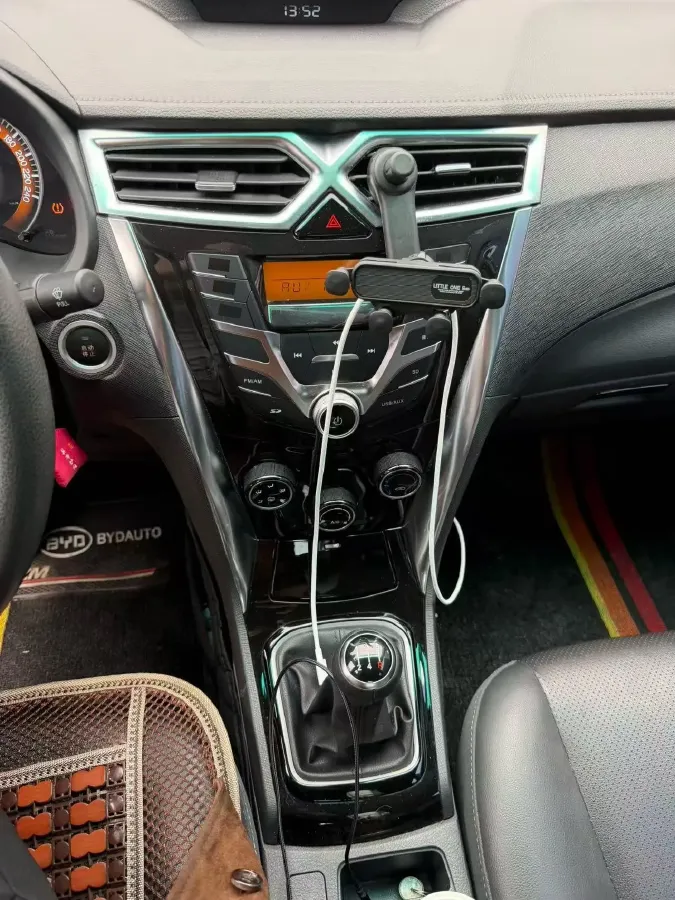 2020 BYD F3 1.5L 109HP L4 5MT,autocango,china used car exporter,china ev exporter,chinese used car exporter,chinese used ev exporter