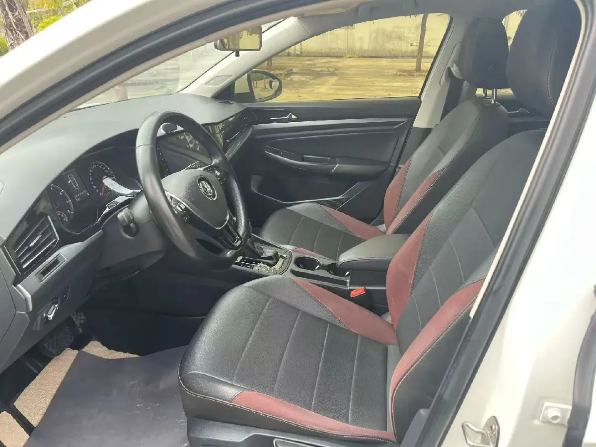 2019 Ford Focus 1.5T 184HP L3 8AT,autocango,china used car exporter,china ev exporter,chinese used car exporter,chinese used ev exporter