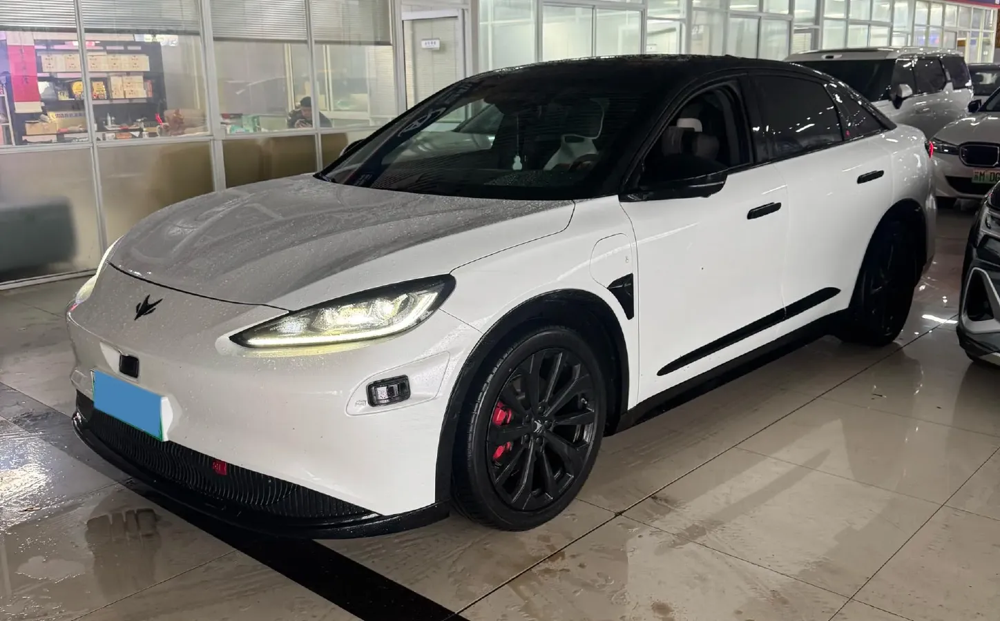 2022 ARCFOX αS BEV 74.5KWH,autocango,china used car exporter,china ev exporter,chinese used car exporter,chinese used ev exporter